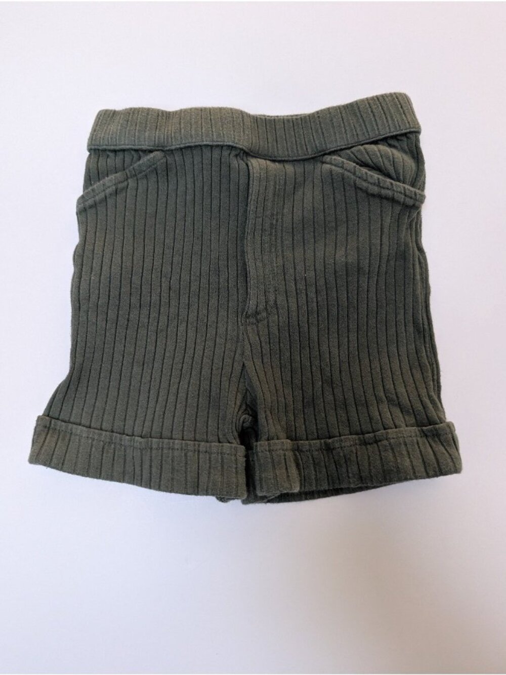 Kate Quinn Organic Cotton Wide Rib Thyme Green Cuffed Shorts 5Y